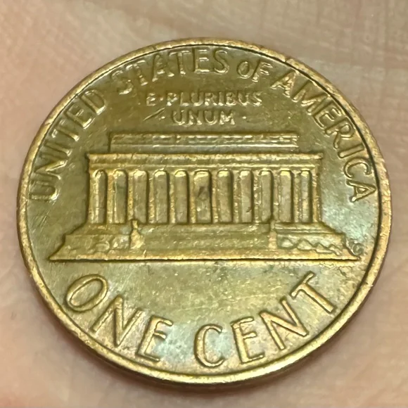 1980 no mint mark Lincoln cent - Picture 2 of 2